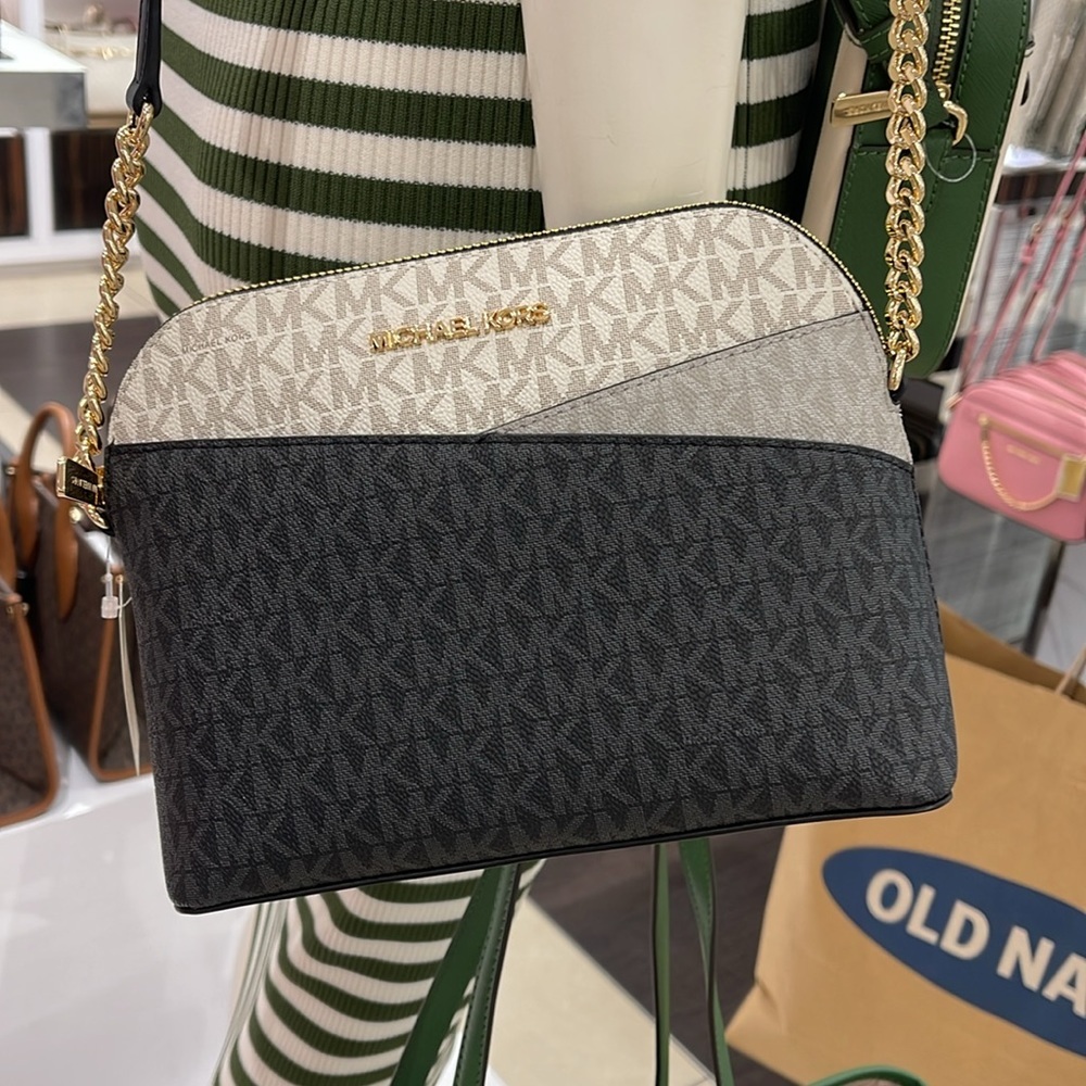 MICHAEL KORS
Jet Set Travel Medium Color-Block Signature Logo Dome Crossbody Bag - Picture 13 of 16